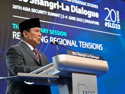 وزير الدفاع الإندونيسي برابوو سوبيانتو يتحدث في الجلسة العامة لمؤتمر حوار شانجريلا في سنغافورة. 3 يونيو 2023 - REUTERS