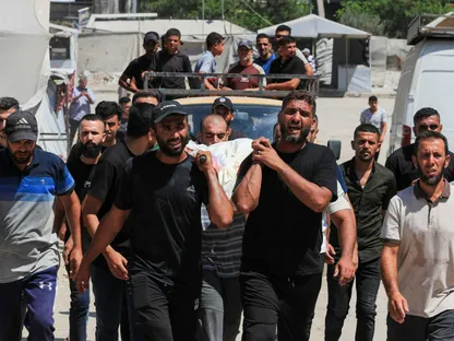 انتشال رفات 55 فلسطينياً قتلتهم إسرائيل في غارة على غزة قبل عامين