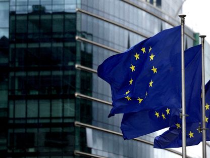 الأعلام الأوروبية ترفرف خارج مقر المفوضية الأوروبية في بروكسل، بلجيكا. 20 سبتمبر 2023 - REUTERS