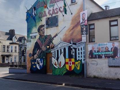 جدارية لحزب "الشين فين" في غرب بلفاست عاصمة أيرلندا الشمالية - 29 أبريل 2022 - Bloomberg