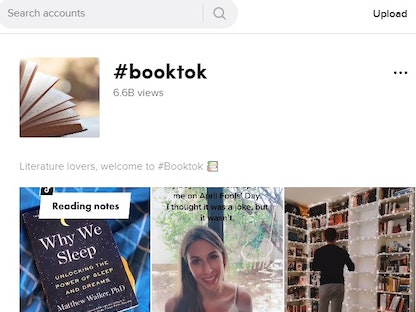 هاشتاغ بوك توك المنتشر عبر تطبيق تيك توك - 9 أبريل 2021 - tiktok.com/tag/booktok