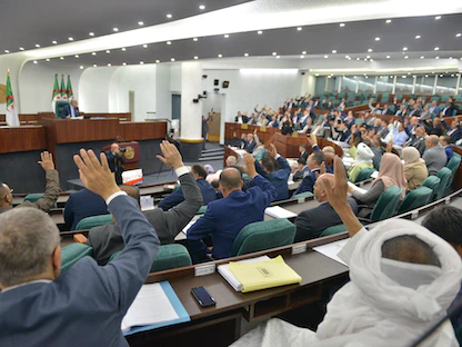 مجلس النواب الجزائري خلال جلسة التصويت على مشروع قانون ممارسة حق الإضراب- 11 أبريل 2023 - facebook/ApnCommunication