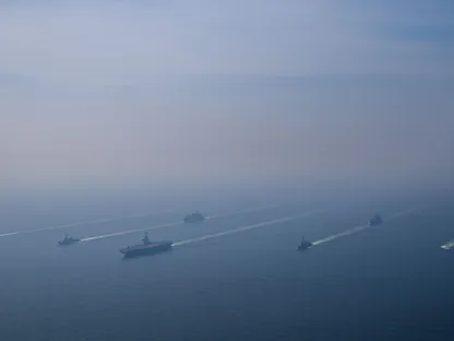 أزمة إيران.. هل يستغل ترمب المفاوضات لمنح الجيش الأميركي الوقت لاستكمال استعدادات الحرب؟