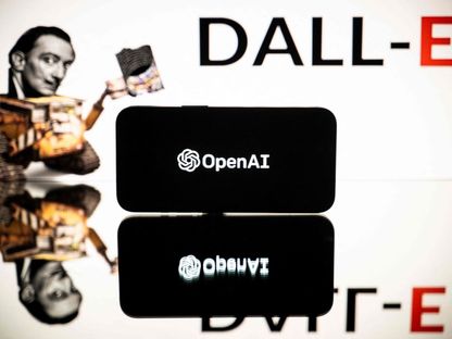 علامة شركة OpenAI التجارية تظهر على شاشة هاتف ذكي. 23 يناير 2023 - AFP - AFP