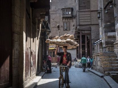   يعتمد ملايين الأشخاص على الخبز المدعوم في مصر - بلومبرغ