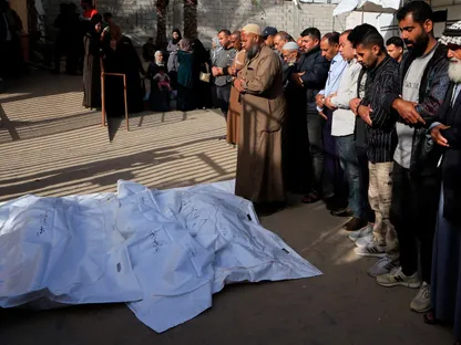 قصف إسرائيلي يقتل 10 فلسطينيين في خان يونس جنوب غزة