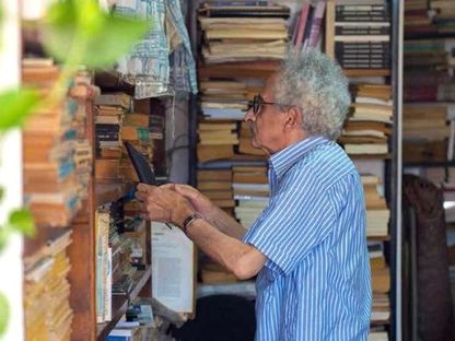 الأديب المصري الراحل صنع الله إبراهيم - aljadeedmagazine.com