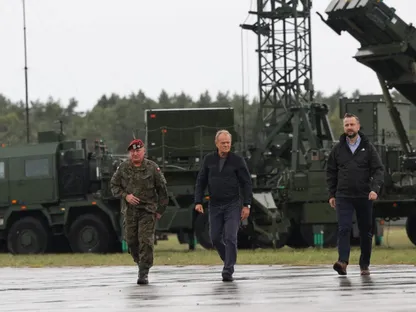 بعد بنائها أكبر جيش في الاتحاد الأوروبي.. بولندا تواجه معضلة التهديدات الهجينة