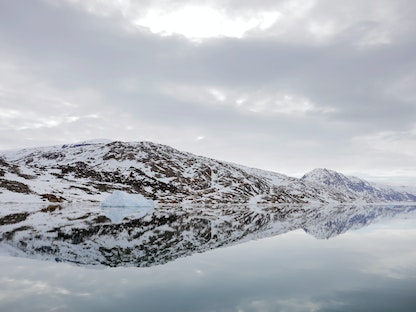 مشهد للصفائح الجليدية في جرينلاند المهددة بالذوبان إثر ظاهرة الاحتباس الحراري، 16 يونيو 2018. - REUTERS