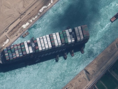 سفينة حاويات "إيفر غيفن" التي أغلقت قناة السويس. - REUTERS