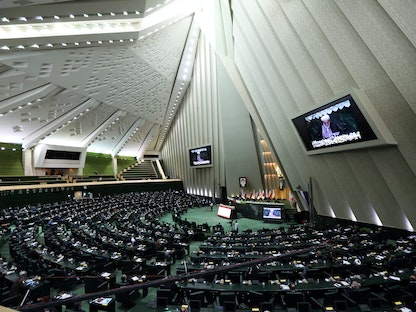 جلسة سابقة بالبرلمان الإيراني في العاصمة طهران - REUTERS