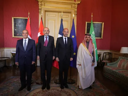 اجتماع رباعي في باريس لبحث وقف حرب غزة والدفع نحو حل الدولتين