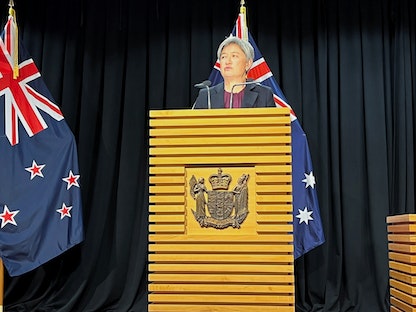 وزيرة الخارجية الأسترالية بيني وونج في العاصمة النيوزيلندية ويلينجتون - 16 يونيو 2022 - REUTERS
