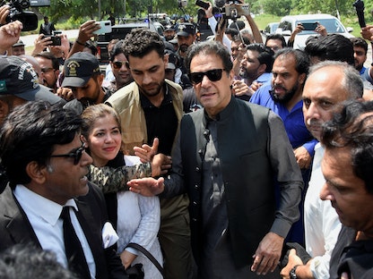 رئيس الوزراء الباكستاني السابق عمران خان أمام المحكمة في العاصمة إسلام آباد- 1 سبتمبر 2022 - REUTERS