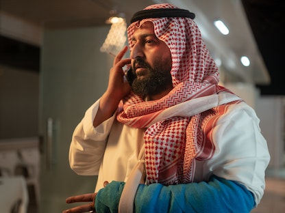  إبراهيم الحجاج في مشهد من الفيلم السعودي "الخلاط +" -  Netflix