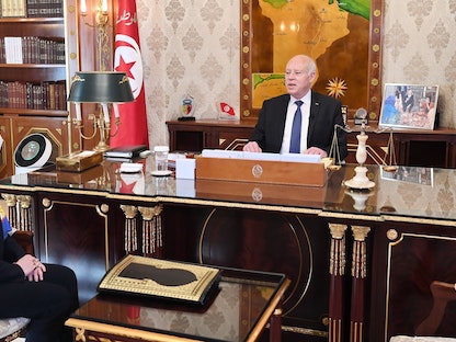 الرئيس التونسي قيس سعيد يستقبل رئيسة الوزراء التونسية نجلاء بودن رمضان - 7 فبراير 2022 - facebook/Presidence.tn