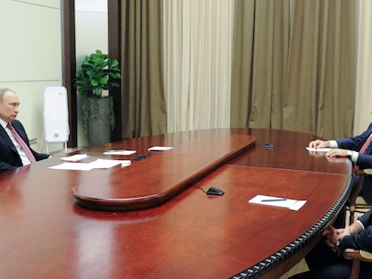 الاجتماع الثلاثي بين الرئيس فلاديمير بوتين والرئيس الأذري إلهام علييف ورئيس الوزراء الأرميني نيكول باشينيان بمدينة سوتشي الروسي - 26 نوفمبر 2021 - via REUTERS