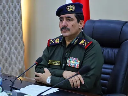 وزير الداخلية اليمني: محاولة جبانة لاغتيال "شكري" هدفها خلط الأوراق