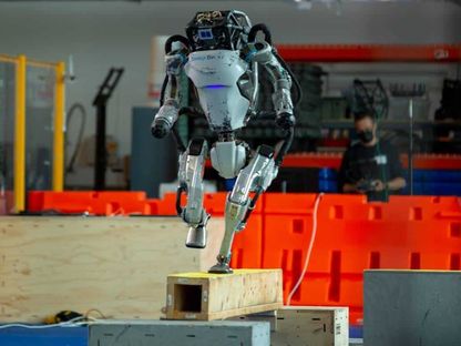 الجيل الجديد من الروبوت Atlas خلال تجارب أداء - bostondynamics.com