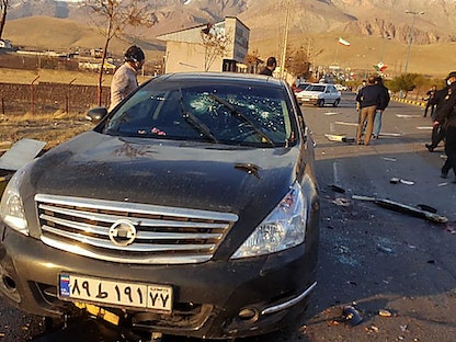 سيارة العالم النووي الإيراني محسن فخري زاده بعد استهدافها برصاص مجهولين. 27 نوفمبر 2020 - AFP
