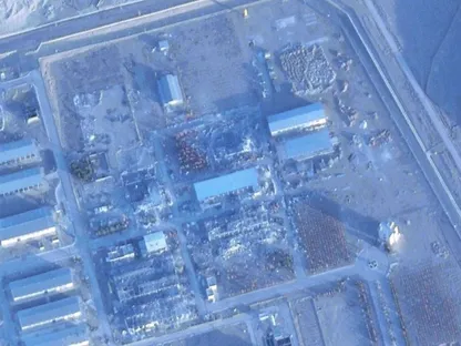 صور أقمار اصطناعية ترصد نشاطاً في منشآت نووية إيرانية متضررة وسط تصاعد التوترات