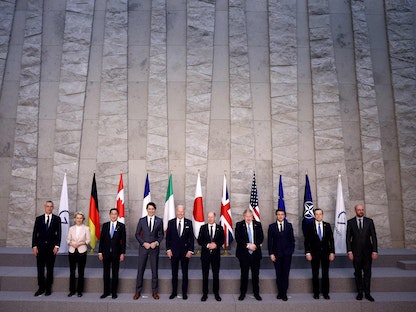 زعماء دول حلف شمال الأطلسي "الناتو" في صورة جماعية أمام مقر الحلف في بروكسل - 24 مارس 2022 - AFP