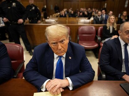 الرئيس الأميركي السابق دونالد ترمب يحضر المرافعات الافتتاحية لمحاكمته في قضية جنائية في نيويورك. 22 أبريل 2024 - Reuters