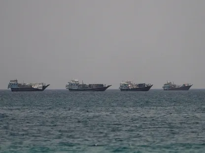 قطر تستدعي نائب سفير إيران احتجاجاً على استهداف ناقلة في مضيق هرمز