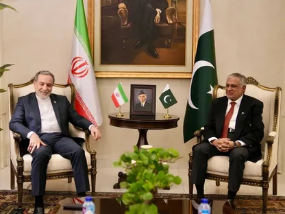 وزيرا خارجية مصر وباكستان يبحثان سبل دفع المفاوضات بين واشنطن وطهران