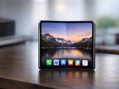 سامسونج تستعد لمنافسة أبل بطرح جهاز جديد قابل للطي