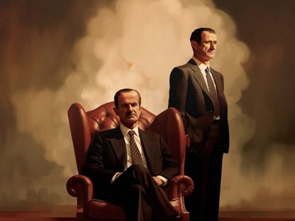 صورة تعبيرية تظهر الرئيس السوري السابق حافظ الأسد (جالساً على كرسي) وشقيقه الأصغر "رفعت" واقفاً. - المجلة