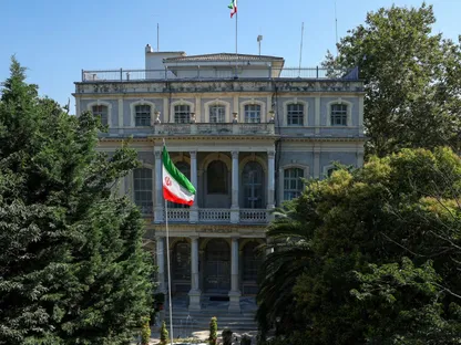 أوروبا وإيران.. علاقات دبلوماسية على حافة الهاوية