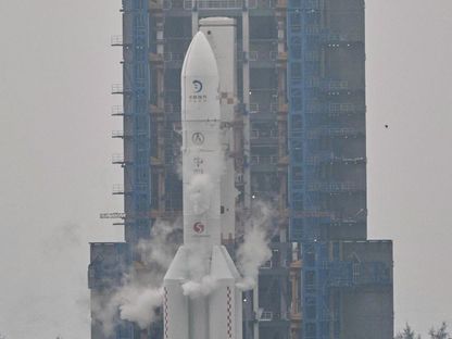 الصاروخ لونج مارش-5 قبل إطلاقه من مركز ونتشانج للإطلاق الفضائي على جزيرة هاينان في جنوب الصين. 3 مايو 2024 - AFP
