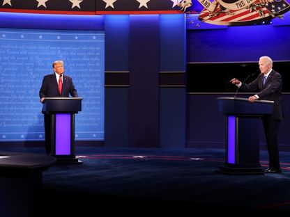 جو بايدن ودونالد ترمب خلال المناظرة الأخيرة بينهما قبل الانتخابات الرئاسية. 22 أكتوبر 2020. - Getty Images