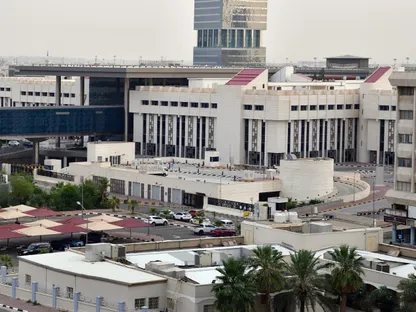 الكويت: أضرار جسيمة في مجمع الوزارات نتيجة عدوان إيراني