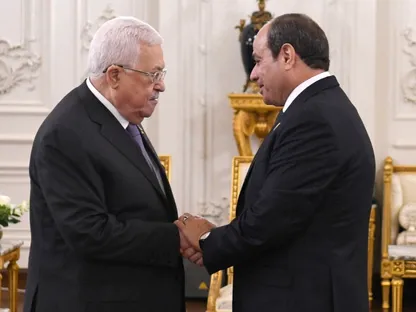 السيسي وعباس يبحثان تطورات القضية الفلسطينية وتنفيذ اتفاق غزة