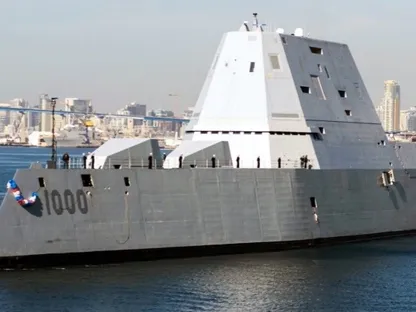 Zumwalt.. أغلى مدمرة في العالم تعود إلى الخدمة في البحرية الأميركية