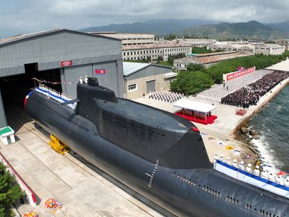 الكشف عن الغواصة الجديدة رقم 841 التي تحمل اسم "البطل كيم كون أوك" في كوريا الشمالية. 8 سبتمبر 2023 - AFP