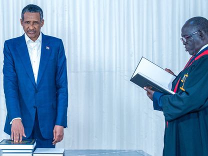 قائد قوات الدعم السريع محمد حمدان دقلو يؤدي اليمين رئيساً للمجلس الرئاسي لحكومة تحالف (تأسيس). 30 أغسطس 2025 - @PresCouncilSD
