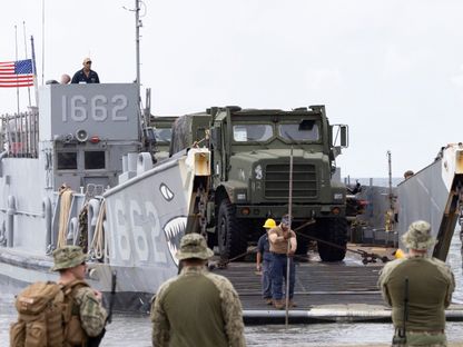 "عمليات سرية لتهيئة ساحة المعركة".. ترمب يوافق على خطط استخباراتية للضغط على فنزويلا