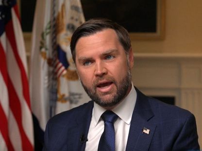 نائب الرئيس الأميركي جي دي فانس يتحدث خلال مقابلة مع برنامج Meet The Press على شبكة NBC News الأميركية. 24 أغسطس 2025 - .
