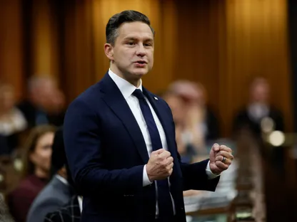 منافس لكارني.. حزب المحافظين الكندي يجدد الثقة بزعيمه بيير بواليفر بأغلبية ساحقة