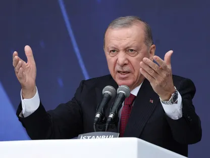 بعد بدء تطبيق تفاهمات دمشق و"قسد".. أردوغان: من يحاول نسف الاتفاق سيبقى تحت أنقاضه