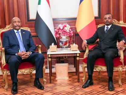 السودان وتشاد يتبادلان طرد الدبلوماسيين.. والخرطوم: لن نعتذر