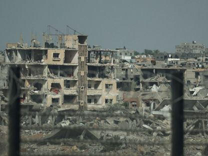 آثار دمار واسع على منازل الفلسطينيين في رفح جنوبي قطاع غزة جراء الهجمات الإسرائيلية المتواصلة على القطاع. 4 يوليو 2024 - Reuters