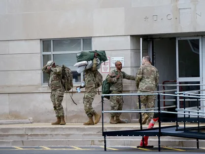 "واشنطن بوست": البنتاجون يعتزم نشر قوات عسكرية في شيكاجو