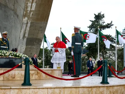 بشعار "السلام عليكم".. بابا الفاتيكان يزور الجزائر في مستهل جولة إفريقية