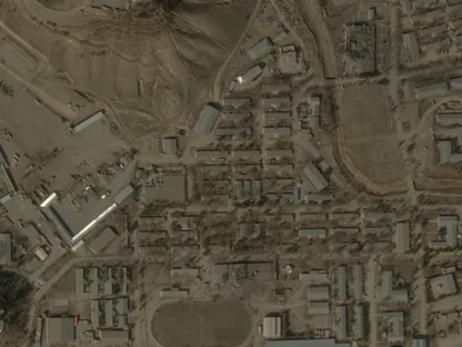 أفغانستان تتهم باكستان بقتل 400 في غارة جوية.. وإسلام أباد: اتهام كاذب