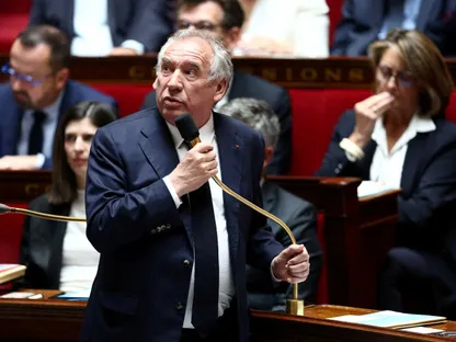 فرنسا.. تصويت الثقة يهدد حكومة بايرو ويعمق الضبابية السياسية