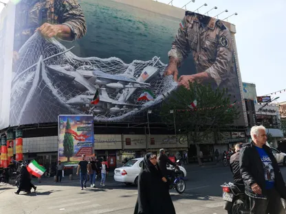 "تمديد الهدنة".. خيار محتمل على طاولة المفاوضات الأميركية الإيرانية